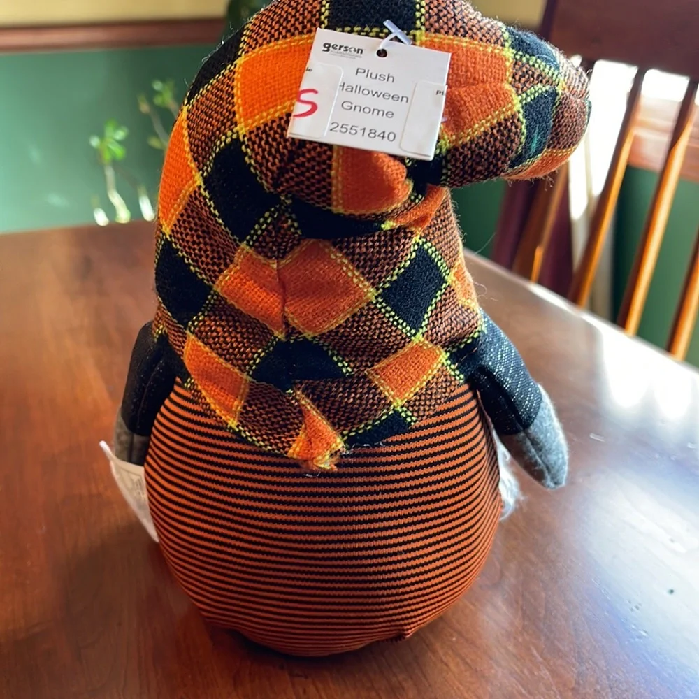 Fall Gnome - Picture 2 of 5
